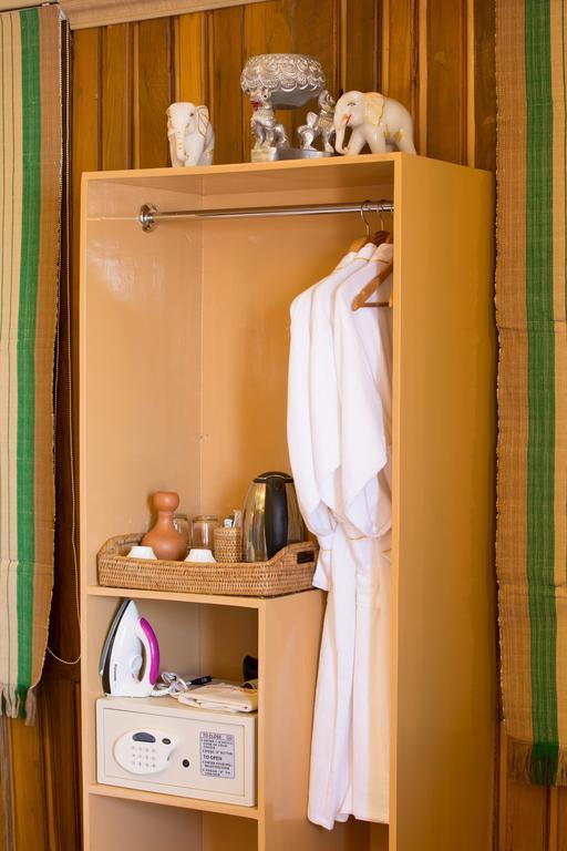 Mandalay Karaweik Mobile Hotel エクステリア 写真